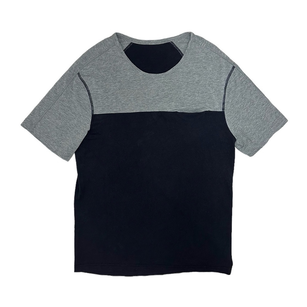 Lululemon Men’s Short Sleeve T-Shirt Navy Blue and Gray Size Medium